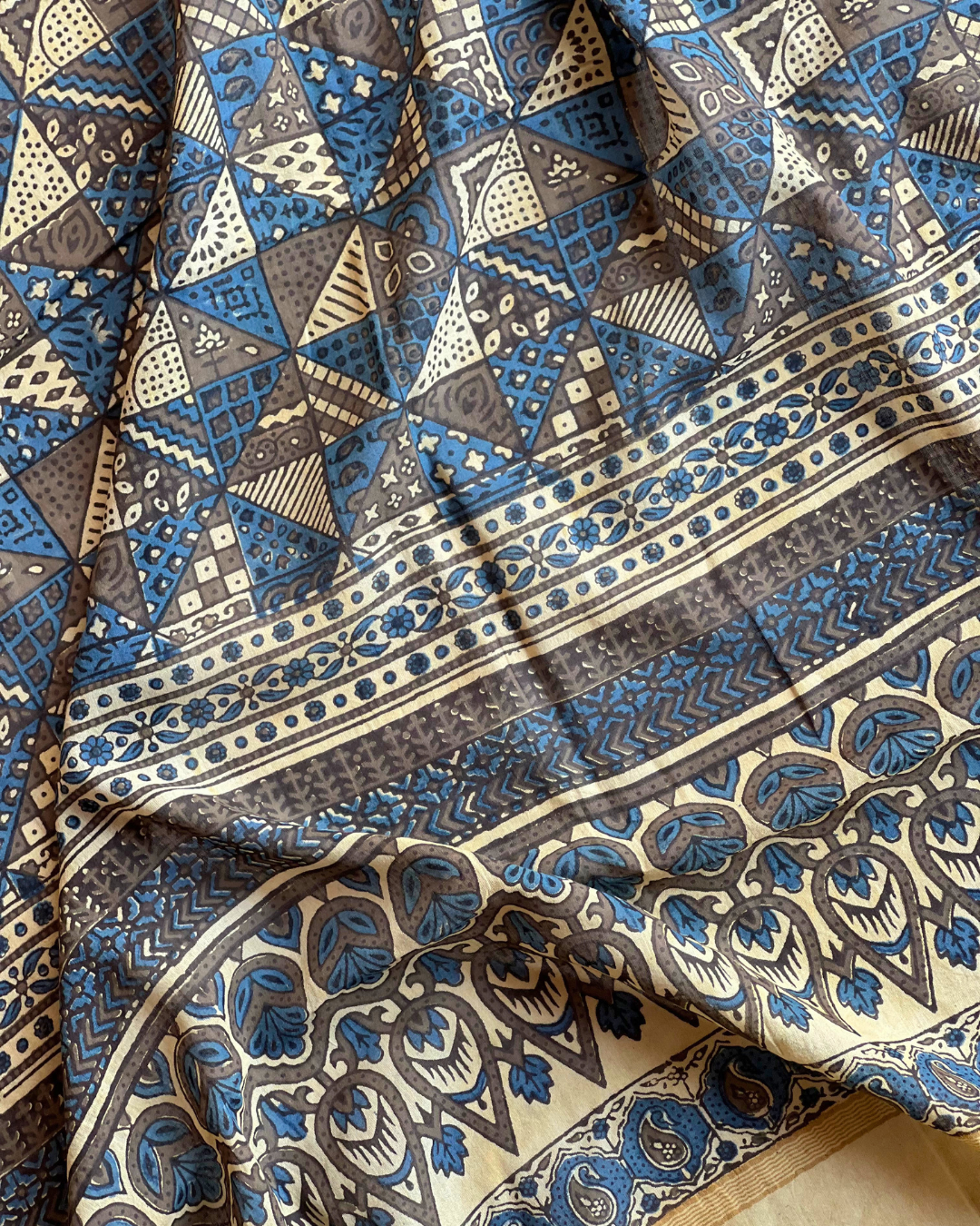 Rann Jaali Naturally Dyed Ajrakh Mangalgiri Cotton Dupatta - HOAN