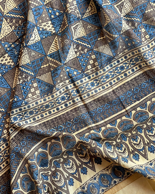 Rann Jaali Naturally Dyed Ajrakh Mangalgiri Cotton Dupatta - HOAN