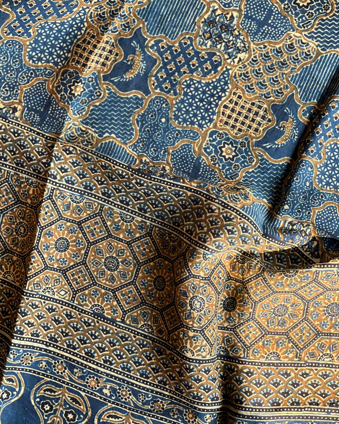 Rann Naturally Dyed Ajrakh Linen Dupatta - HOAN