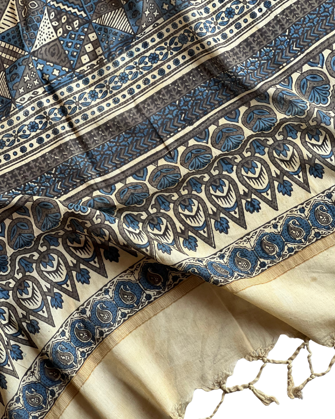 Rann Jaali Naturally Dyed Ajrakh Mangalgiri Cotton Dupatta - HOAN