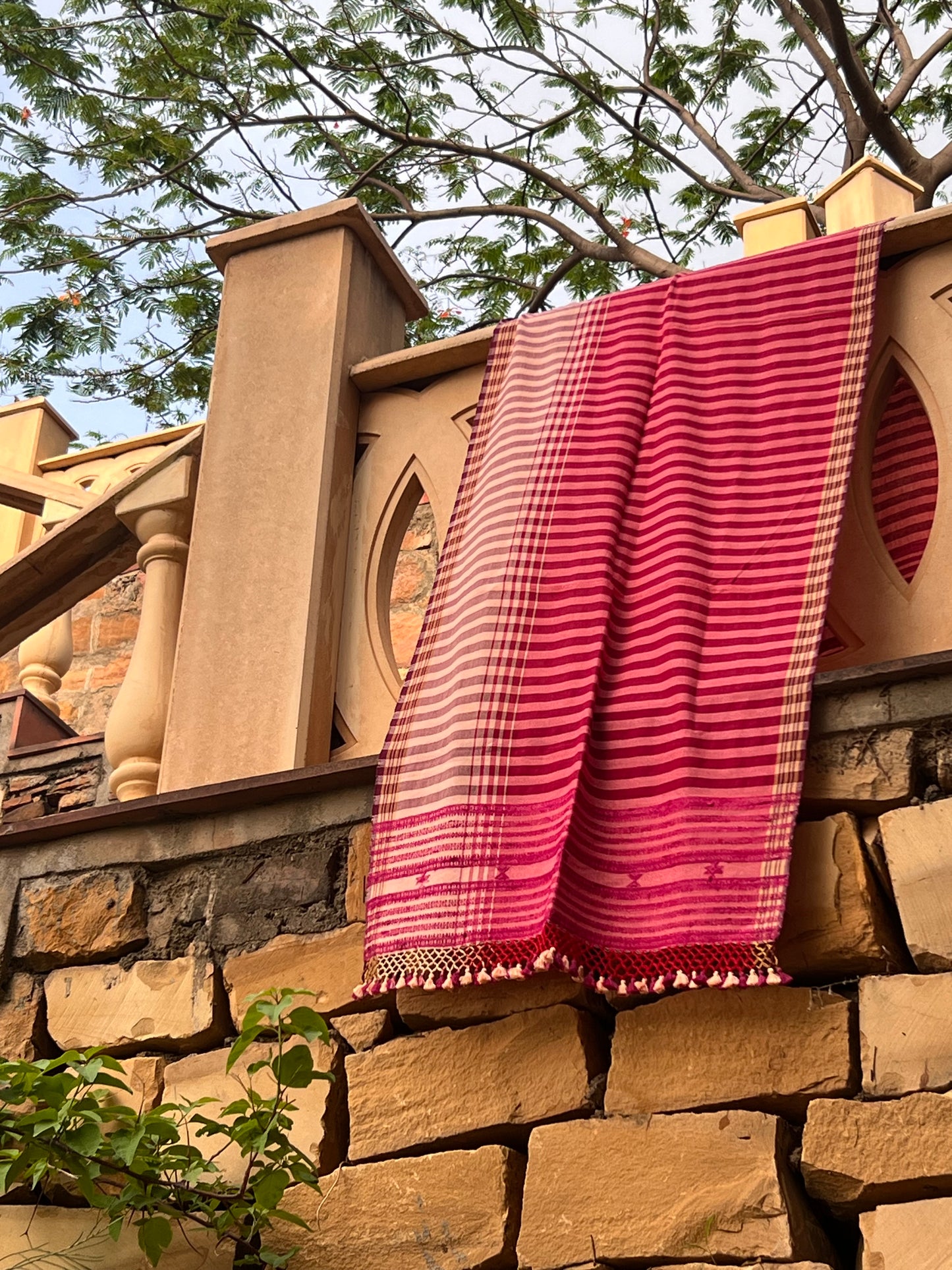 Madhumalti Kala Cotton with Tussar Extra Weft Stole - HOUSE OF AMAYRA NATURALS