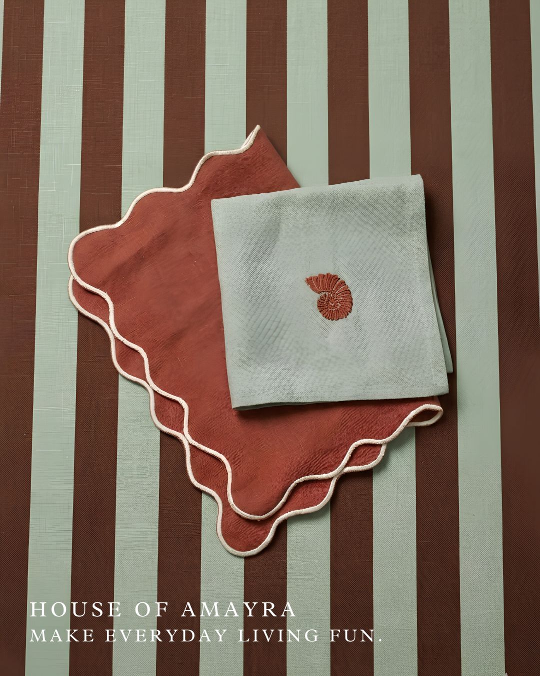 Ammonites SCALLOPED Table Mats & EMBROIDERED Table Napkins (SET of 2) - 100% LINEN - HOAN